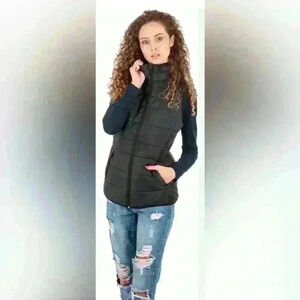 Puma essentials black padded vest size xs NWT